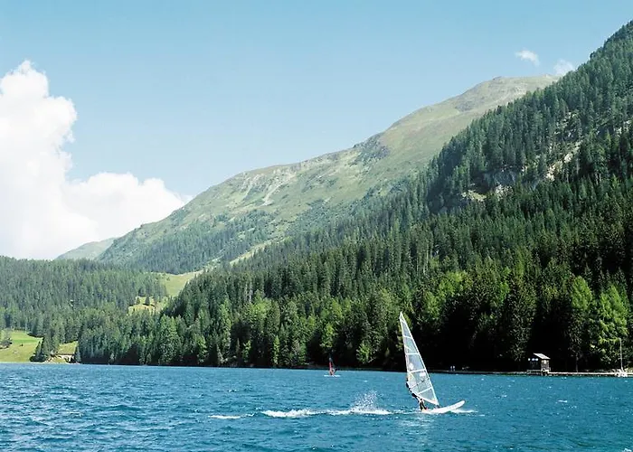桑纳格塔酒店 *